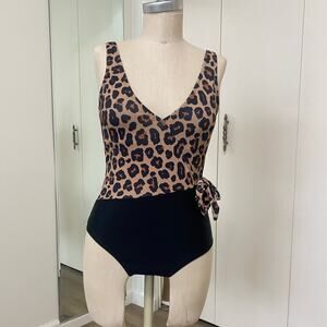 Pink Lily Animal Print Black Women V-Neck One Piece Swimsuit Bathing-suit Small